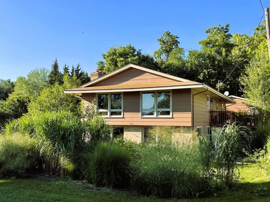 Whole Home MidCentury - Quiet & Close to Downtown