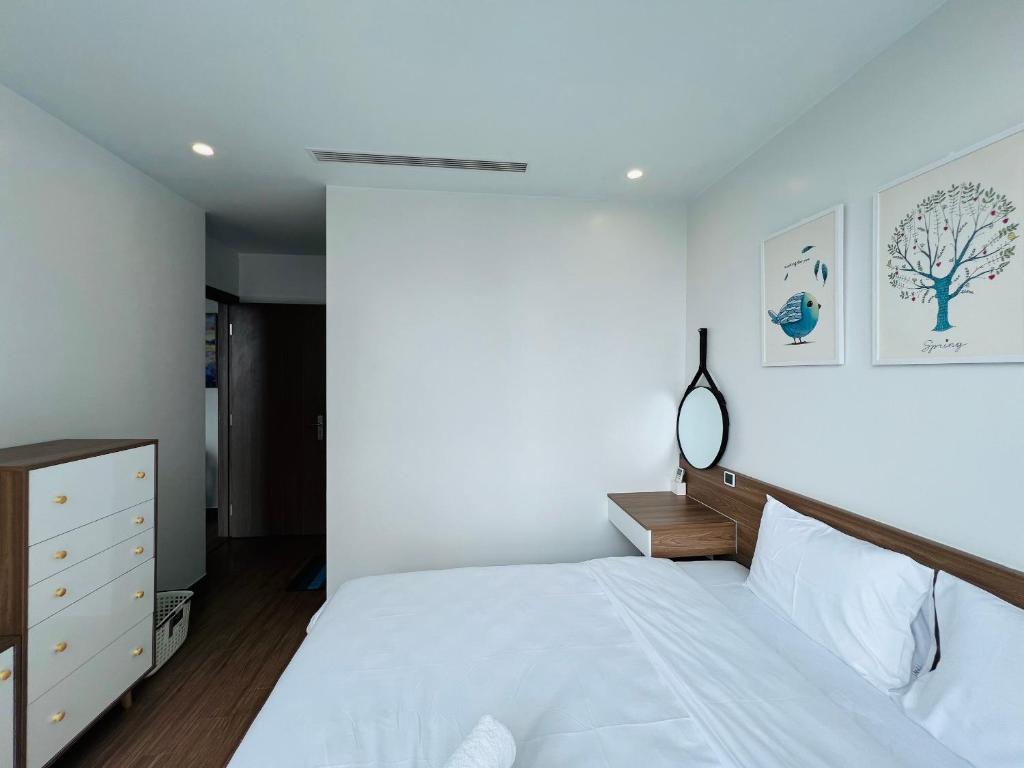 2BR Vinhomes Skylake Near Korean Town