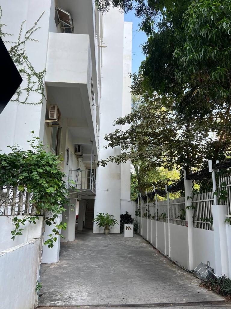 Lovely One-Bedroom Sea View Condo with a Pool, real home photo 1