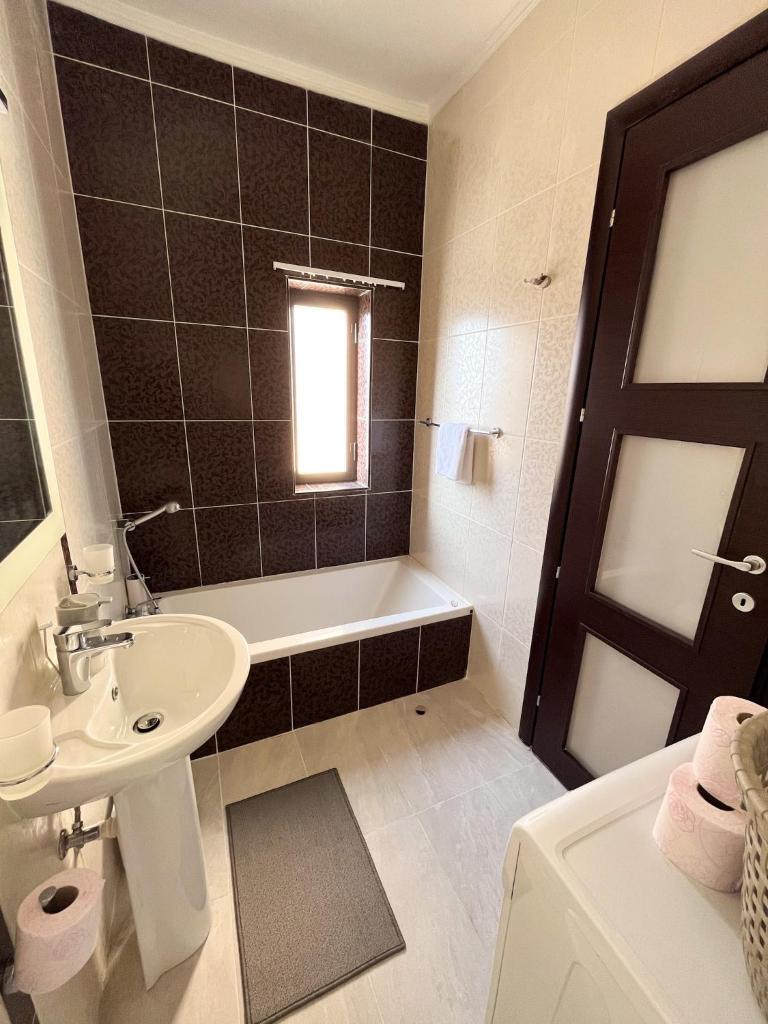Modern Spacious 2BD Penthouse with 2 Terraces - Close to Luqa Airport photo 3