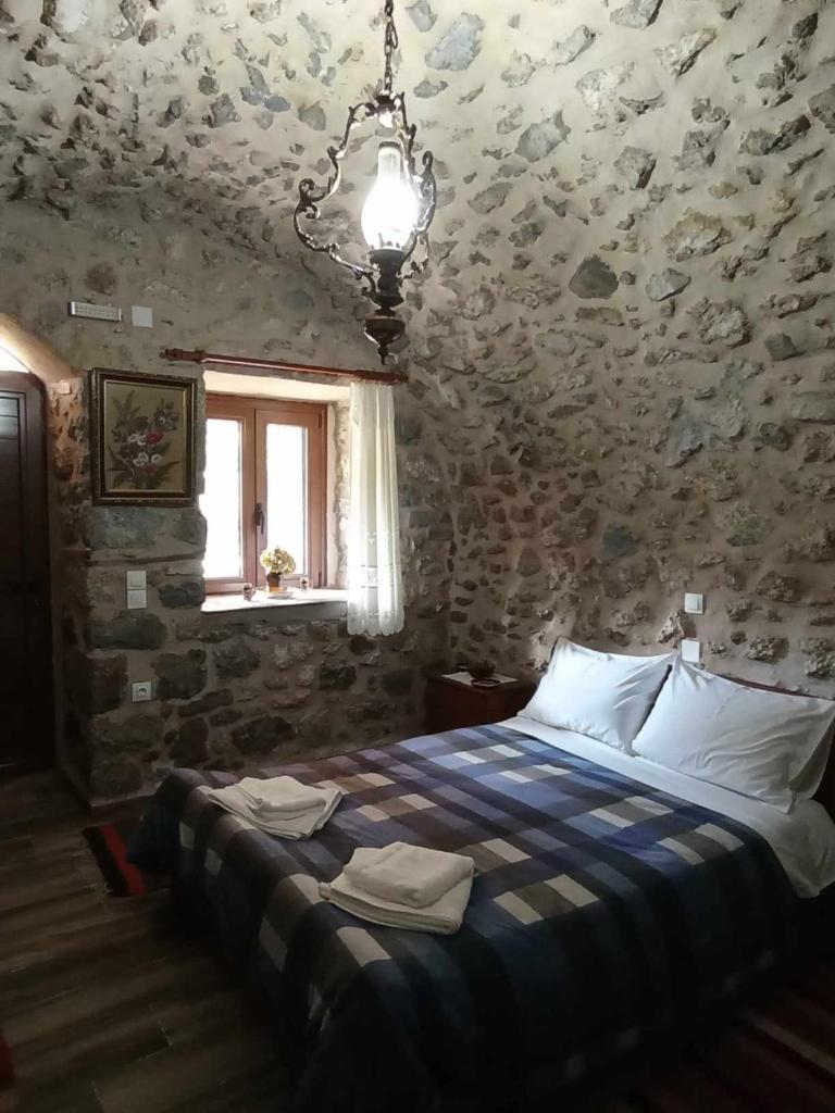 Ο ΘΟΛΟΣ photo 2