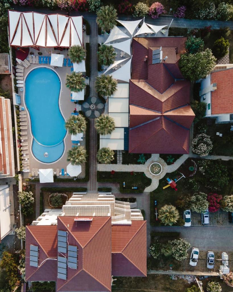 Godija Hotel & Suites photo 1