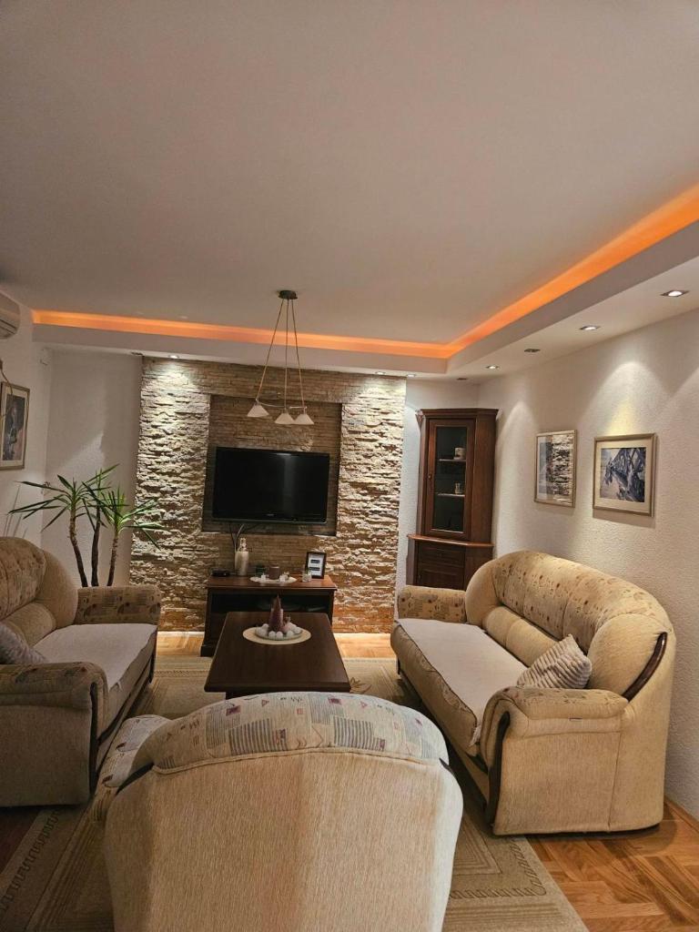 Luxury Apartment photo 2