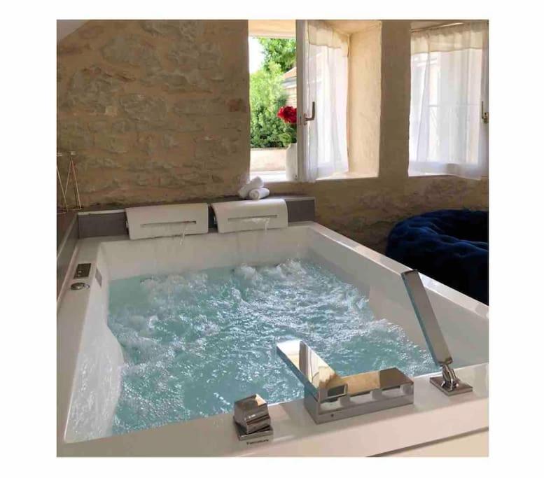 Maisonnette spa privée - terrasse commune