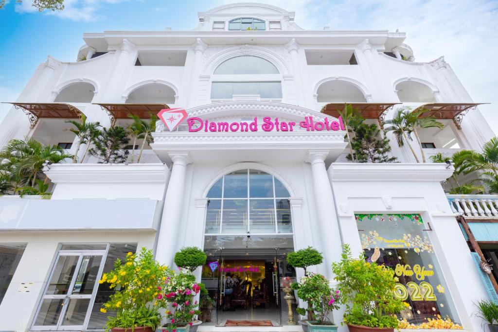 Diamond Star Hotel