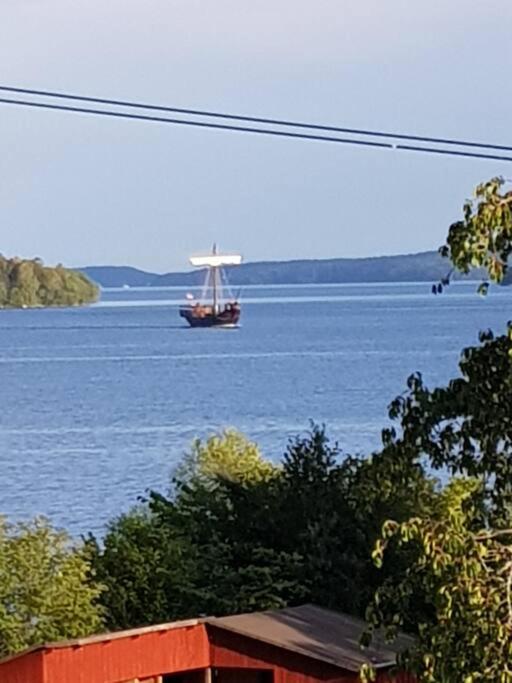 Litet strandnära hus på Adelsö photo 2