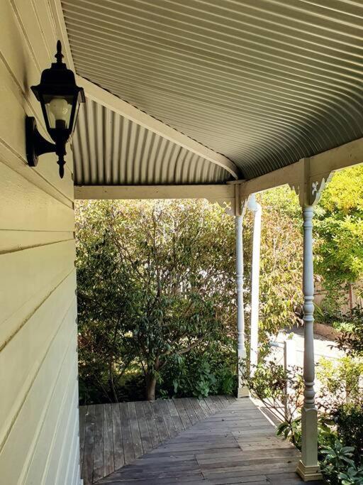 Truro Cottage: Private Garden Paradise in Katoomba photo 3