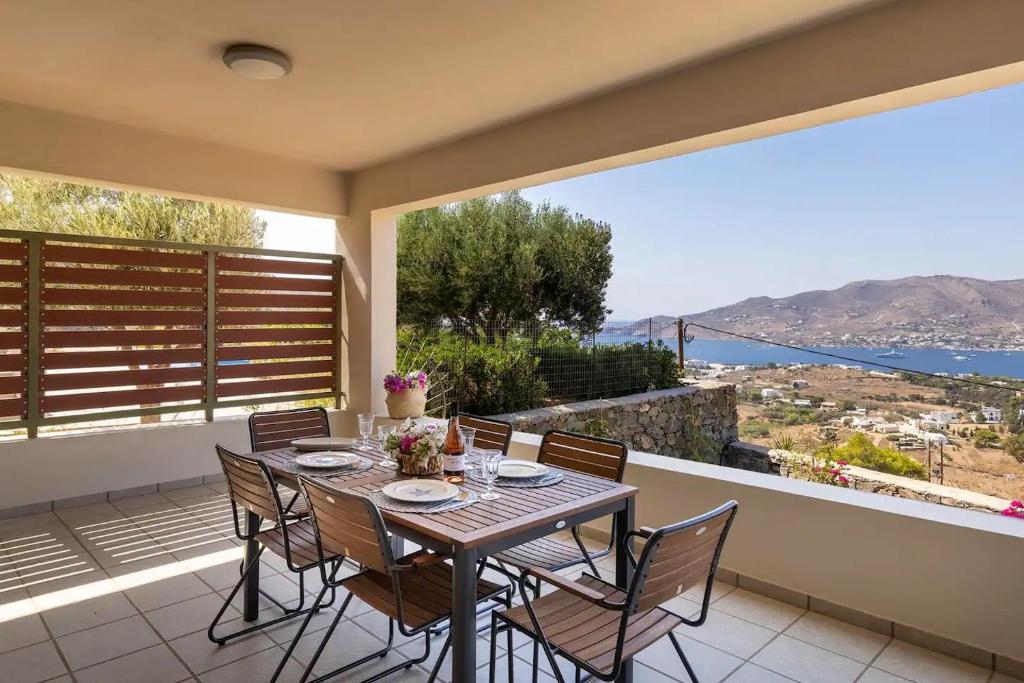 Stelios-Korina Villa with Pool and Stunning View in Syros Posidonia photo 4