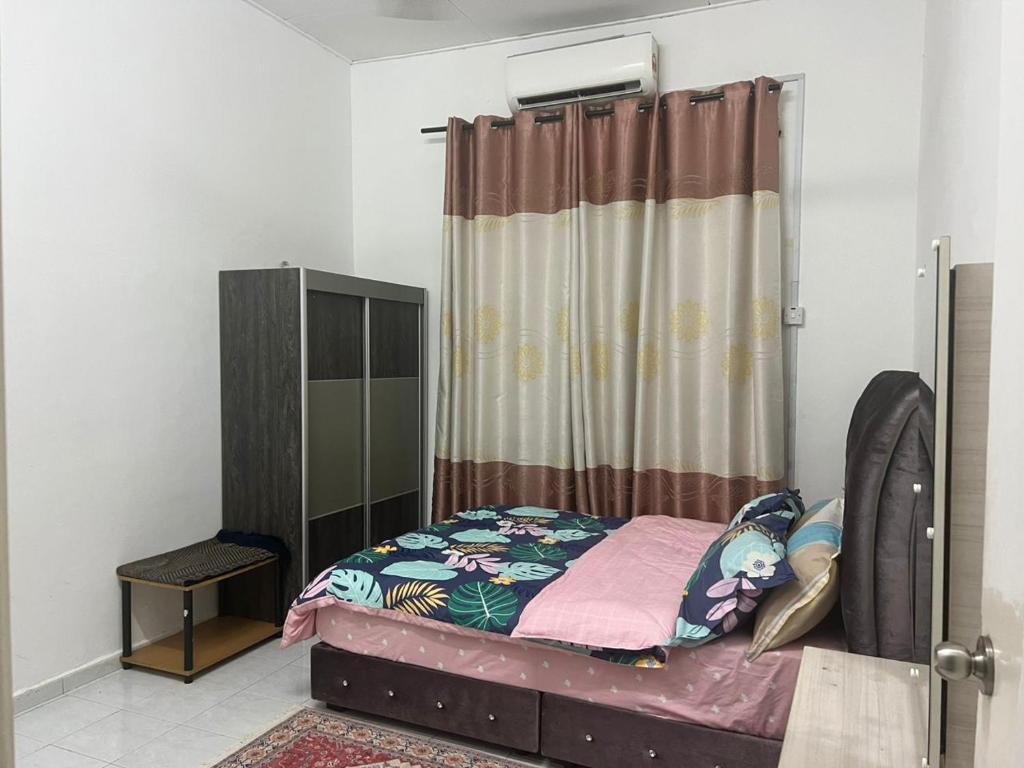 Nilai Bronizam Homestay photo 2