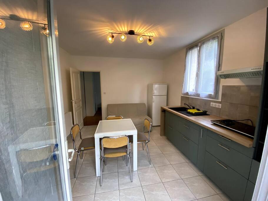 Logement rénové avec terrasse et vue sur le jardin photo 4