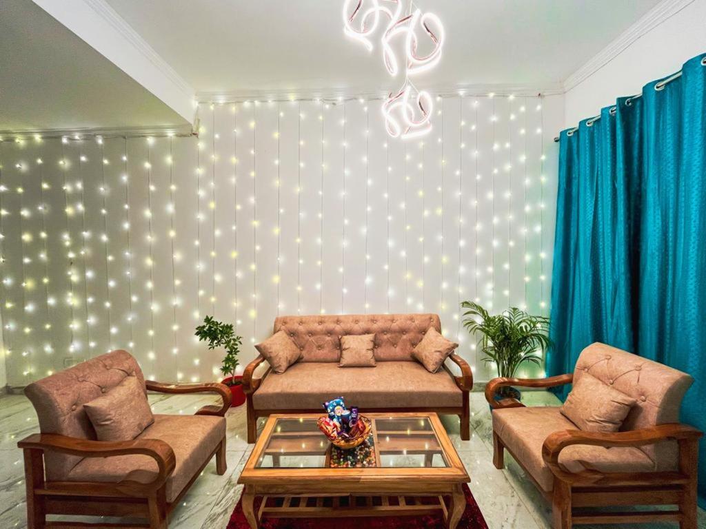 Love Lounge photo 2