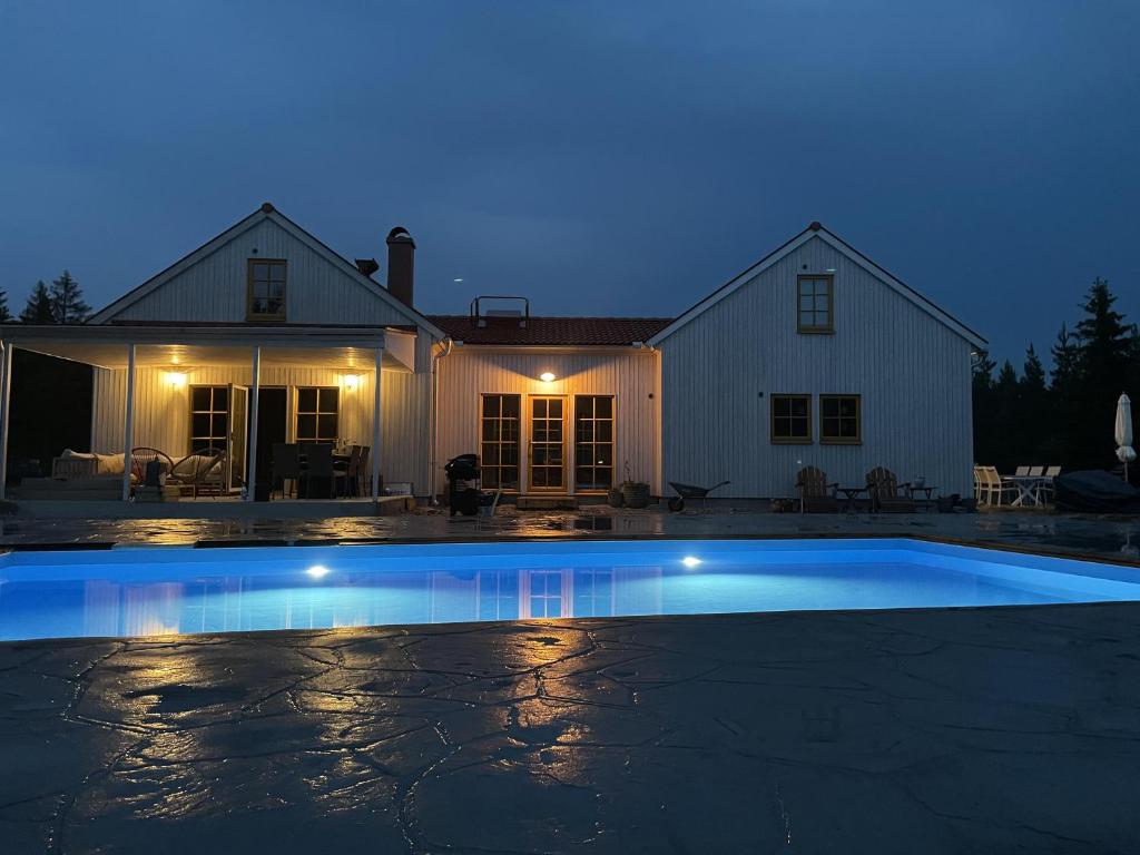 Villa VitvikenB i Gotland Pool photo 2