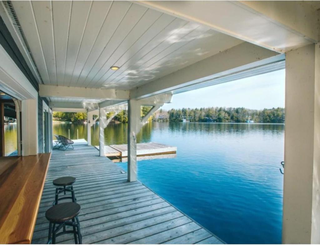 Lake Joe Dreaming - your Muskoka home away from home photo 2