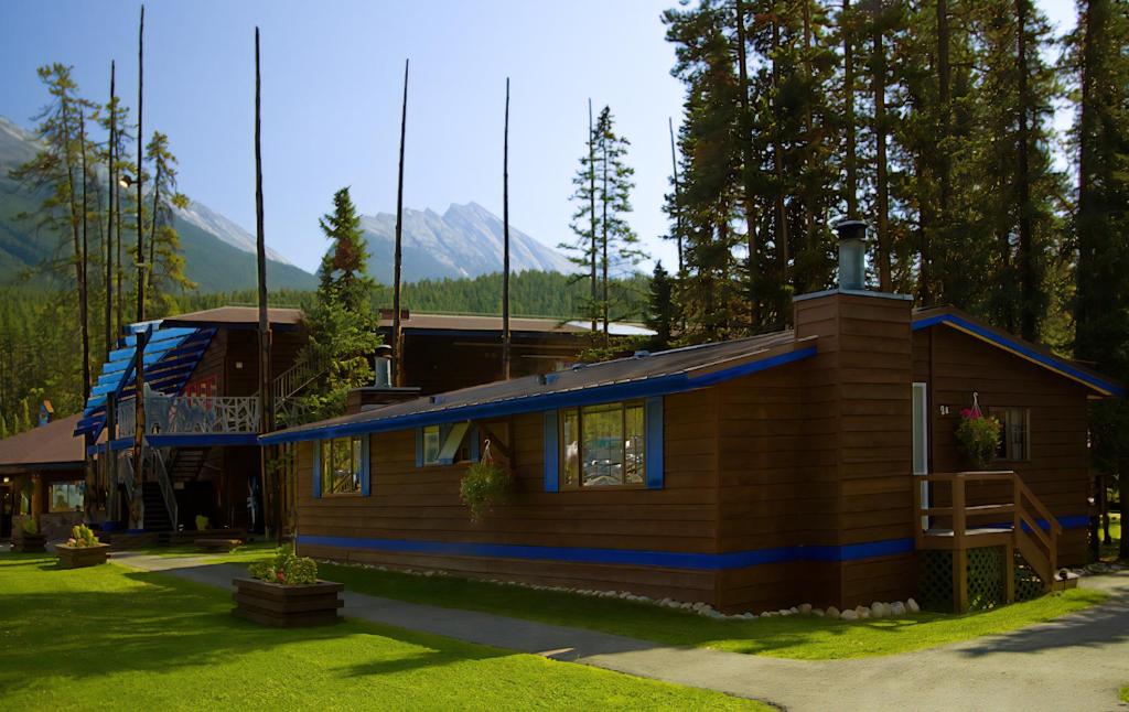 Sunwapta Falls Rocky Mountain Lodge photo 4