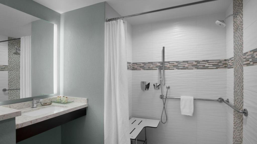 Renaissance Indianapolis North Hotel photo 1