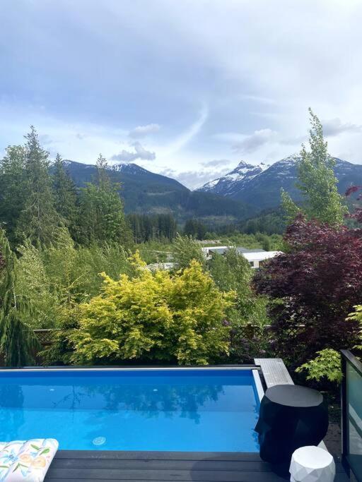 Mountain Serenity Meets Luxury photo 3