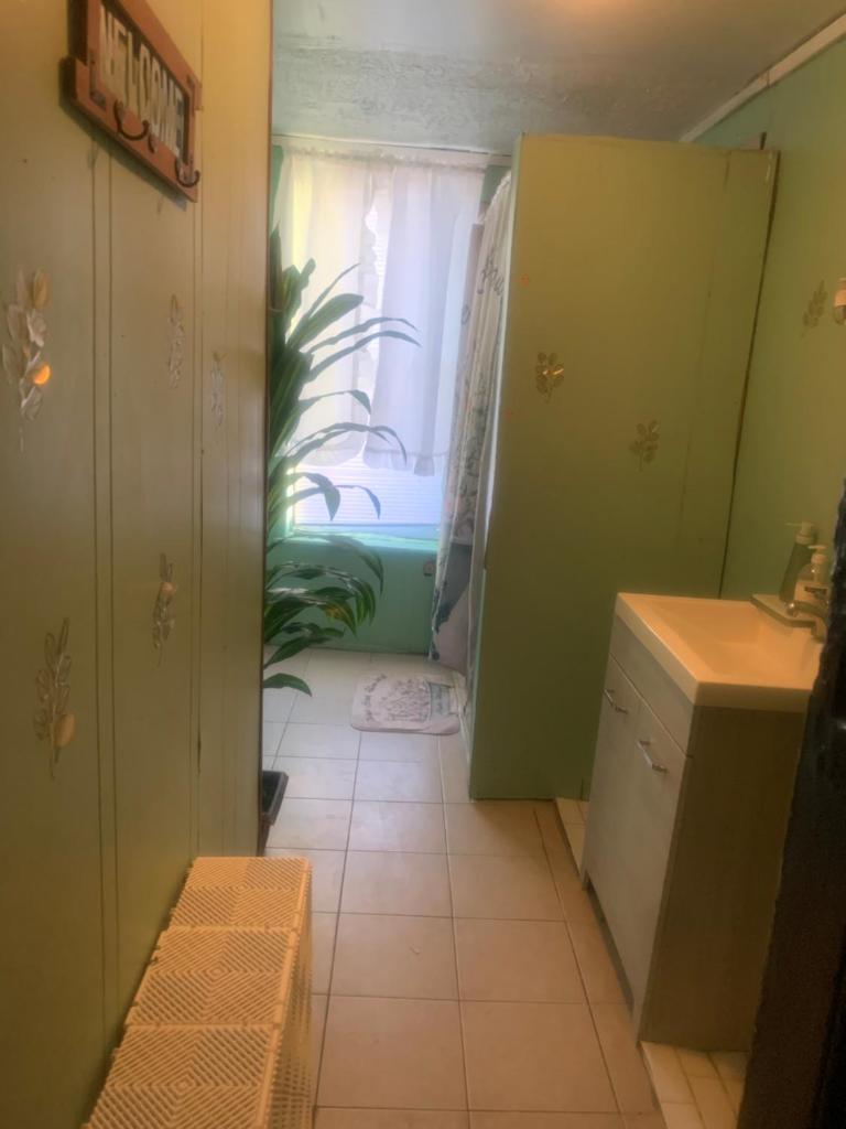 Cassandra’s Private Room Getaway Heart of Brooklyn image