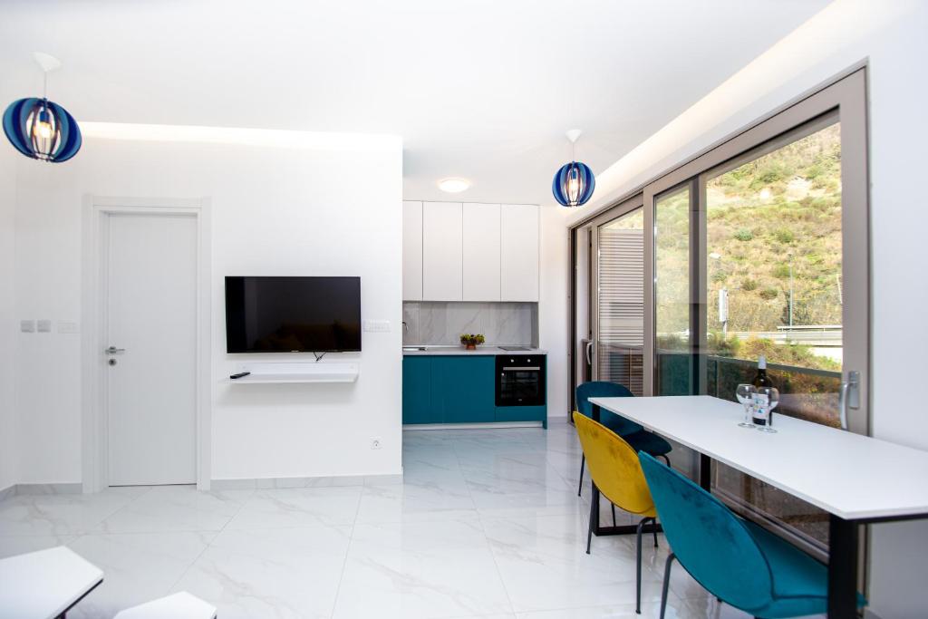 Aura Tower aparments by In Property photo 1