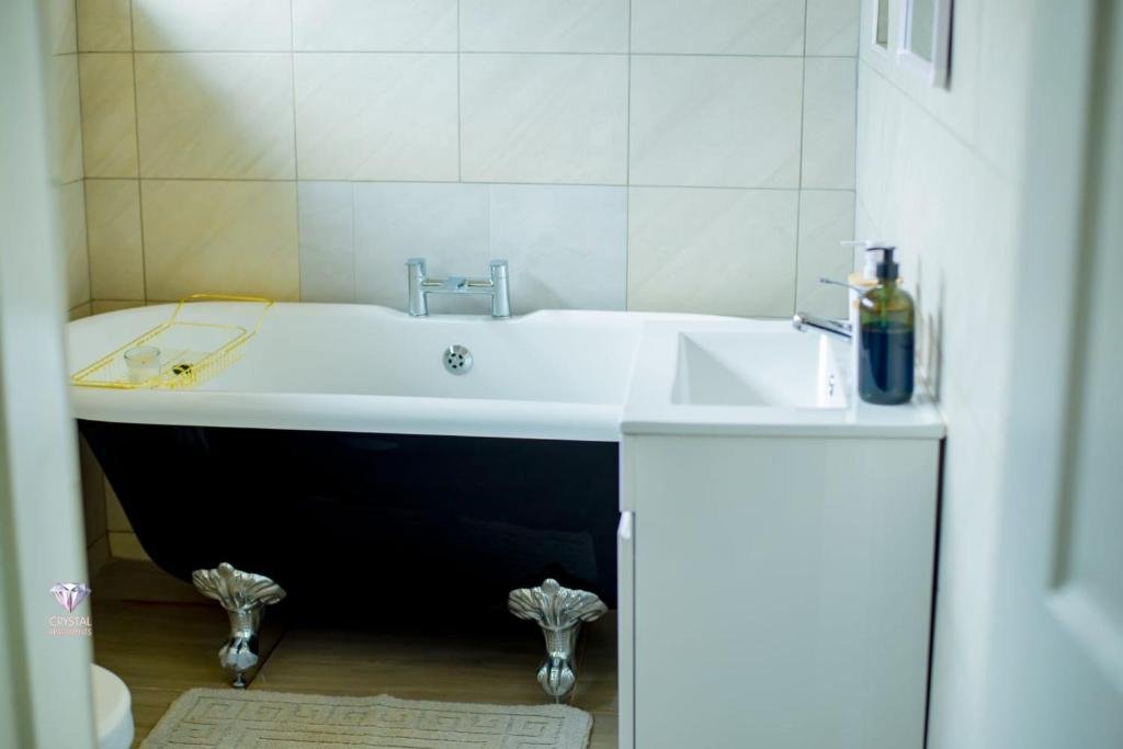 Crystal Apartments Area 43 photo 3