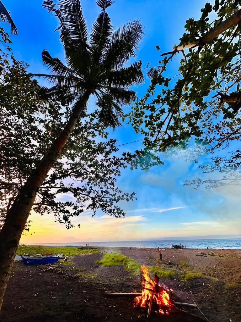 Playa del Fuego Camiguin Beach Hostel & Resort photo 4