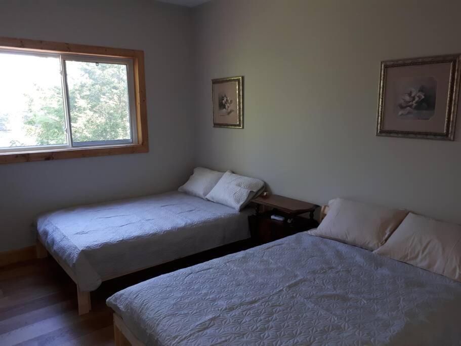 Luxury Cottage in South Parry Sound photo 3