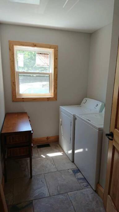 Luxury Cottage in South Parry Sound photo 4