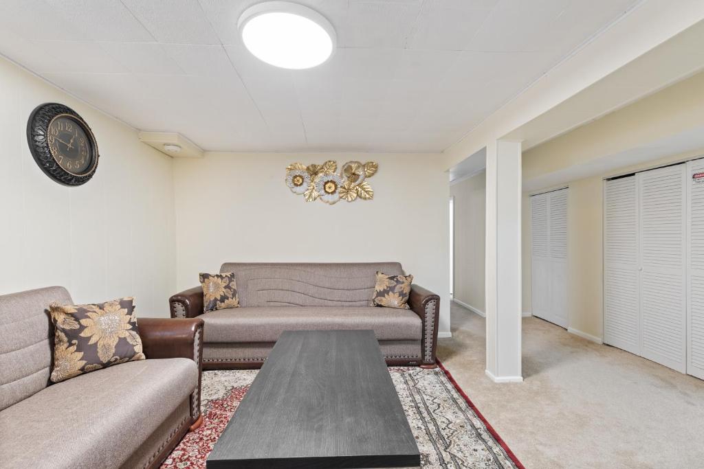Luxury chicago suite photo 2