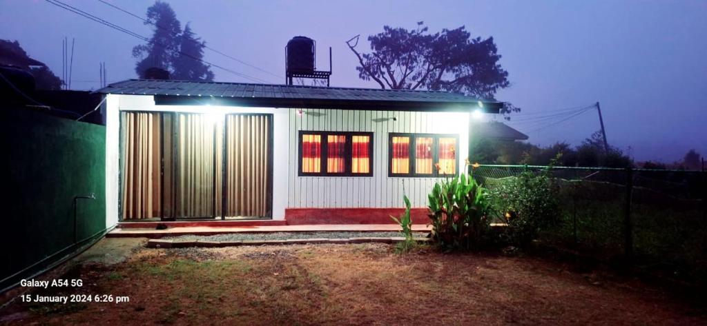 Hirun Holiday Bungalow