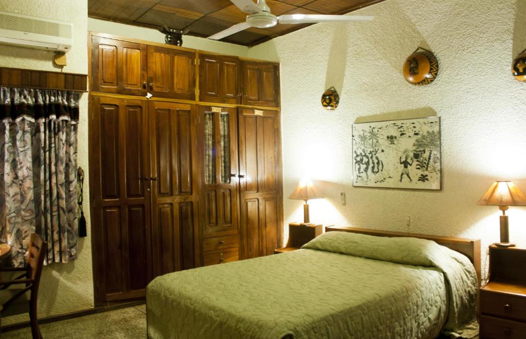 Four Villages Inn photo 4
