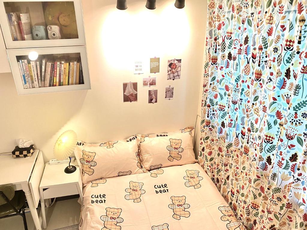 vintage room RED PANDA GUESTHOUSE photo 3