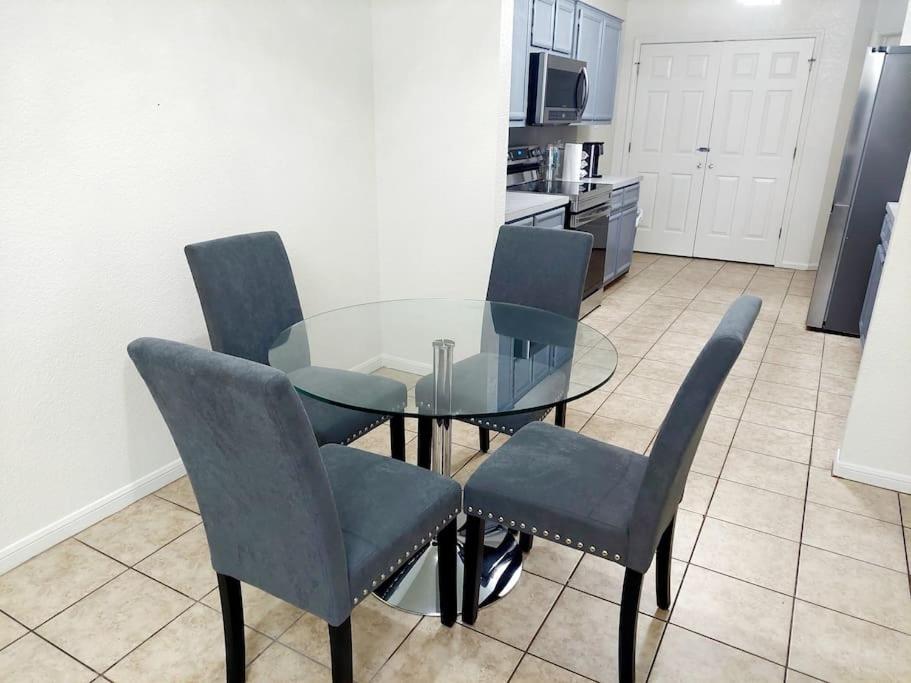 Luxury living in 2 beds 2 baths near Fort Cavazos photo 2