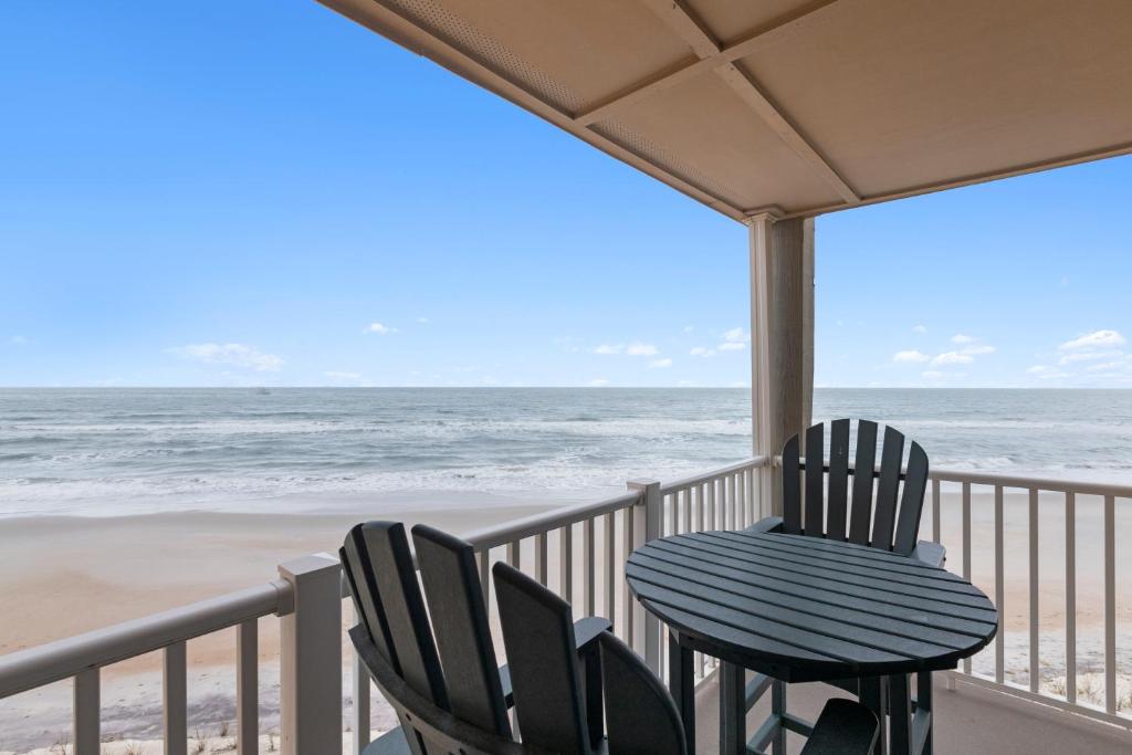 Beachfront, Updated, Topsail Dunes Shining Sea image