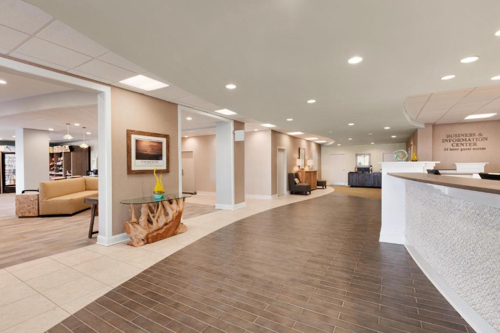 Surfside Beach Oceanfront Hotel photo 3