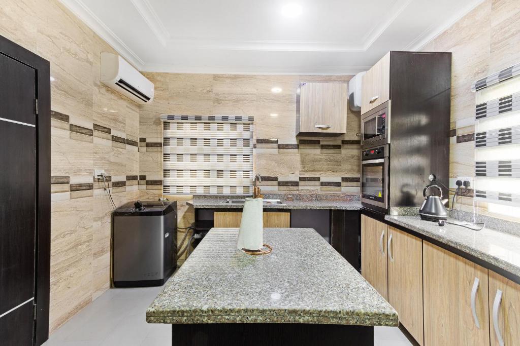 RRG Luxury Home photo 2
