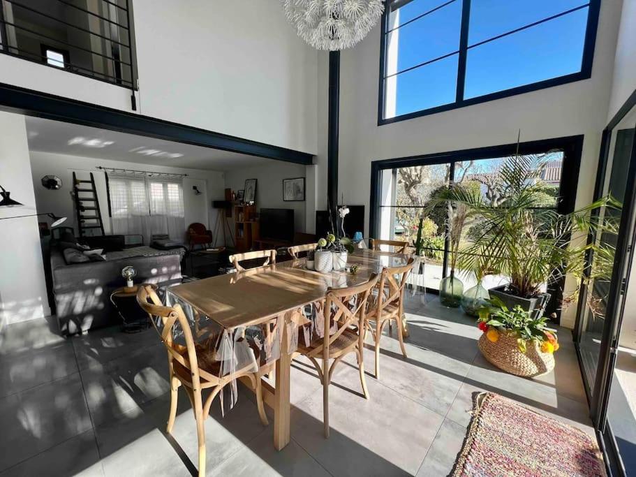 MAGNIFIQUE VILLA D’ARCHITECTE avec piscine photo 1