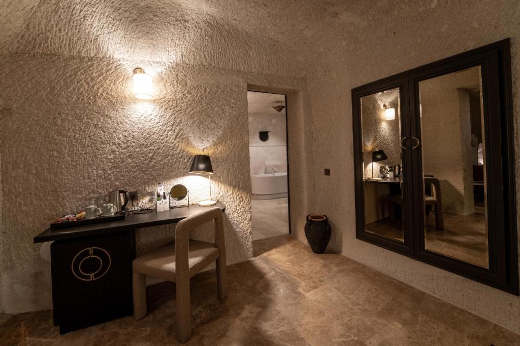 Artemis Cave Suites & Spa- Adults Only photo 2