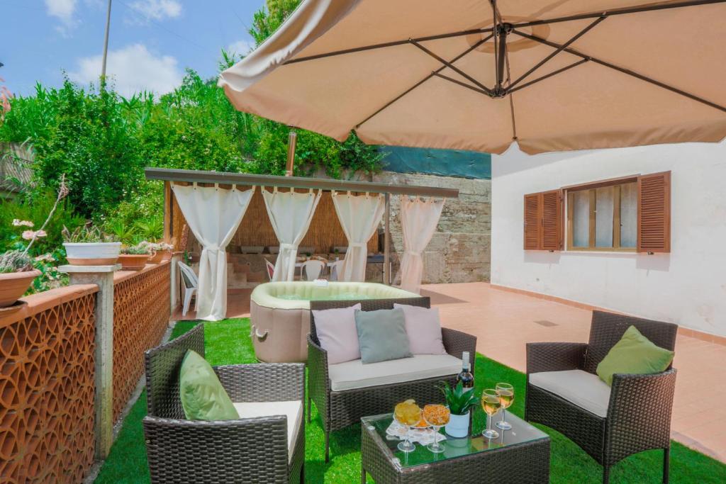 Maison Tuscany Jacuzzi, Netlflix and Free Parking near Forte dei Marmi