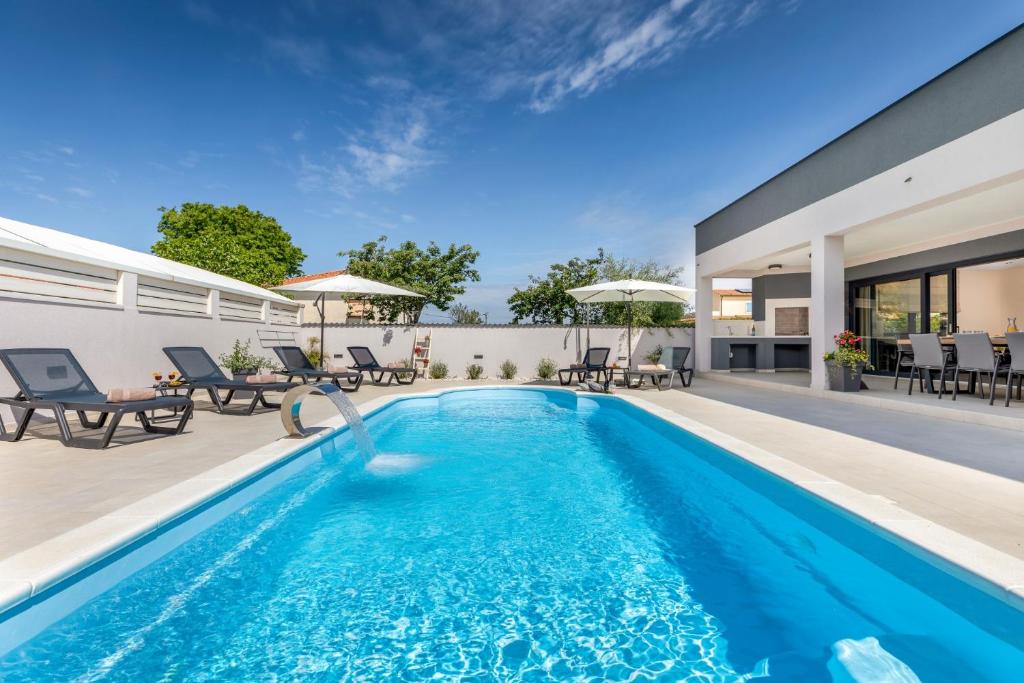 Villa Bella Vita by Istrabook photo 2