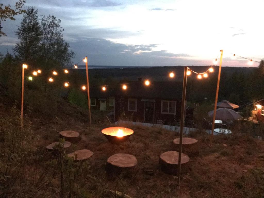 Cozy Hilltop Cottage With Fantastic View photo 1