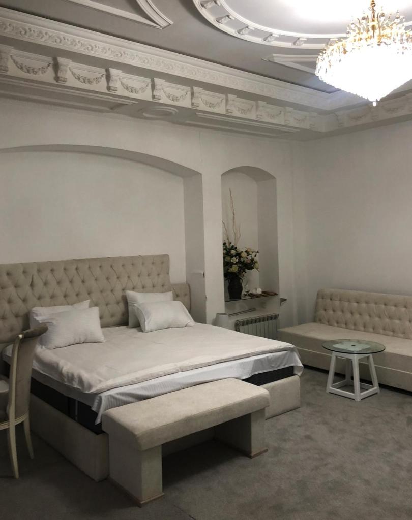 4 Rooms Hotel photo 2