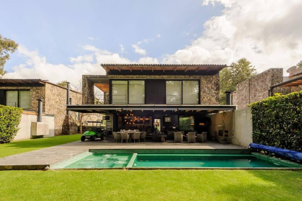 Hermosa Casa frente a campo de golf