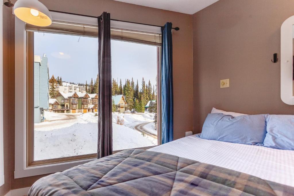 The Ridge Ski-In Ski-Out Condo with Free Parking photo 4