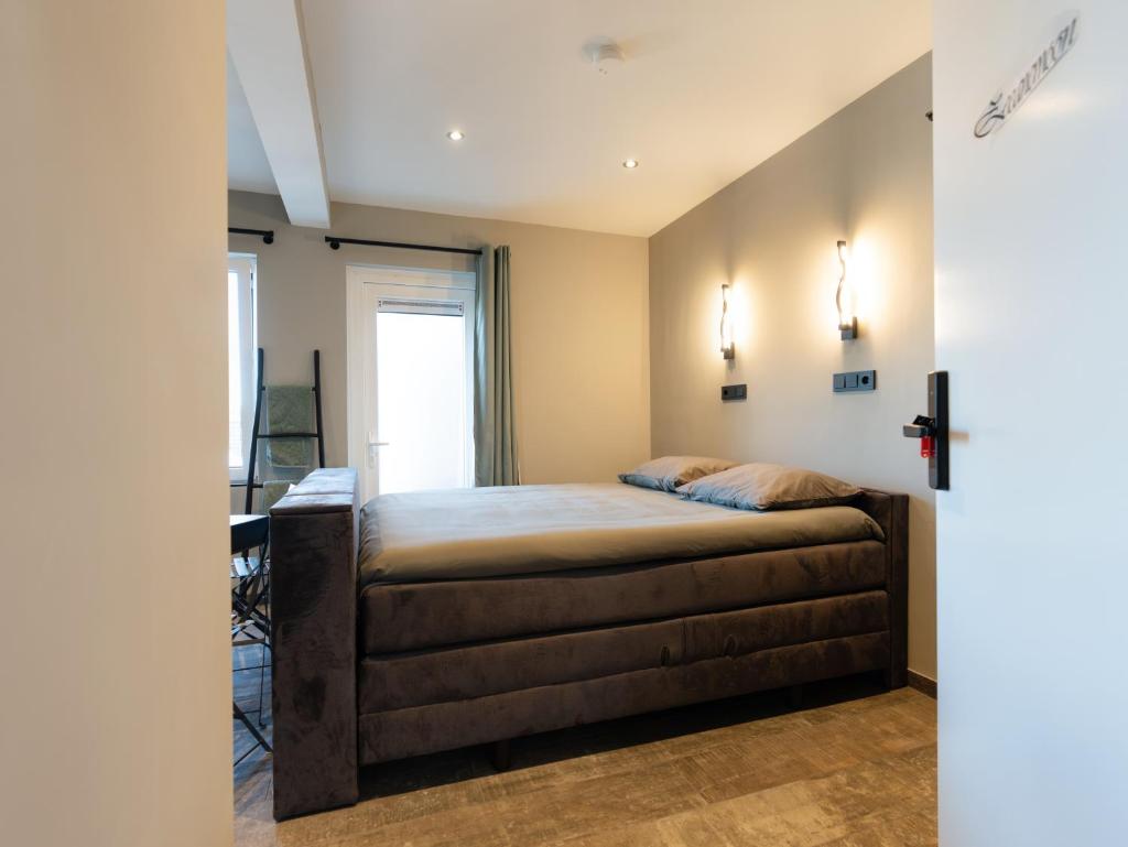 Luxe kamer B&B Gezond aan Zee, met jacuzzi en stoomsauna, de wellnestuin buiten is te huur voor privé gebruik tegen meerprijs photo 2