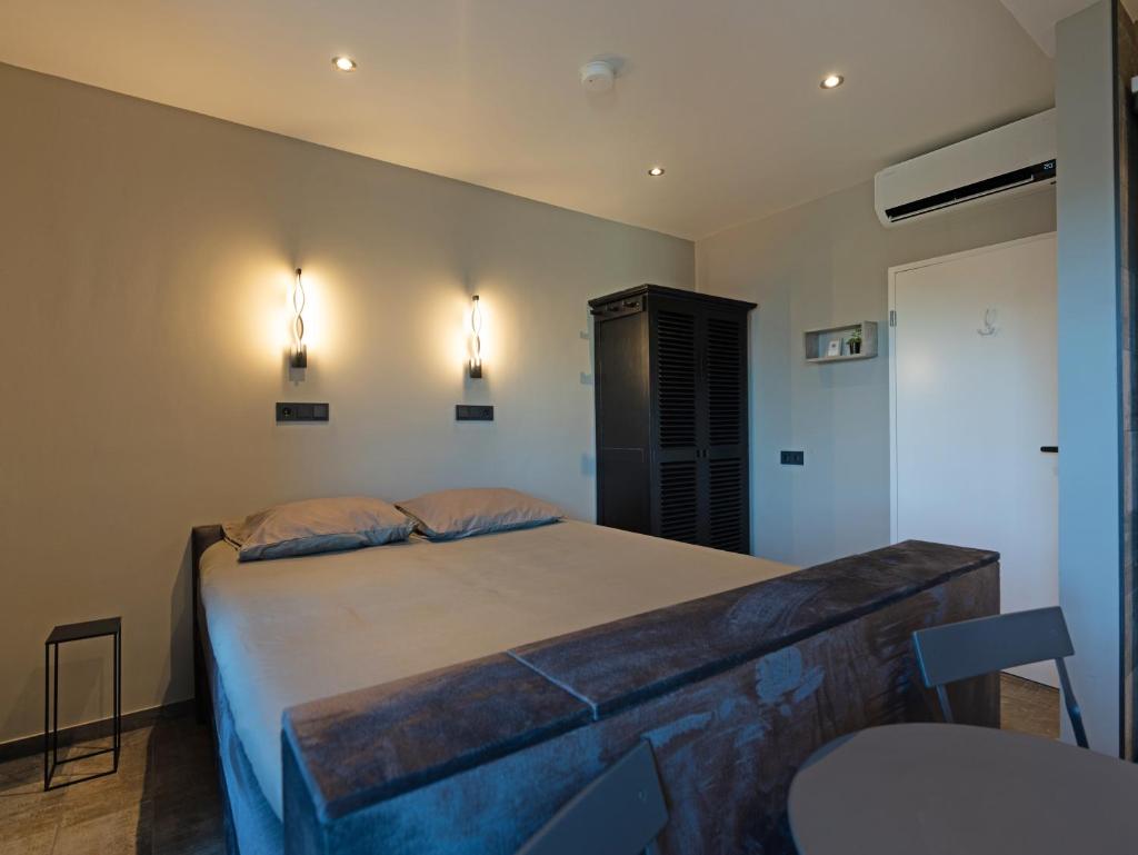 Luxe kamer B&B Gezond aan Zee, met jacuzzi en stoomsauna, de wellnestuin buiten is te huur voor privé gebruik tegen meerprijs photo 3