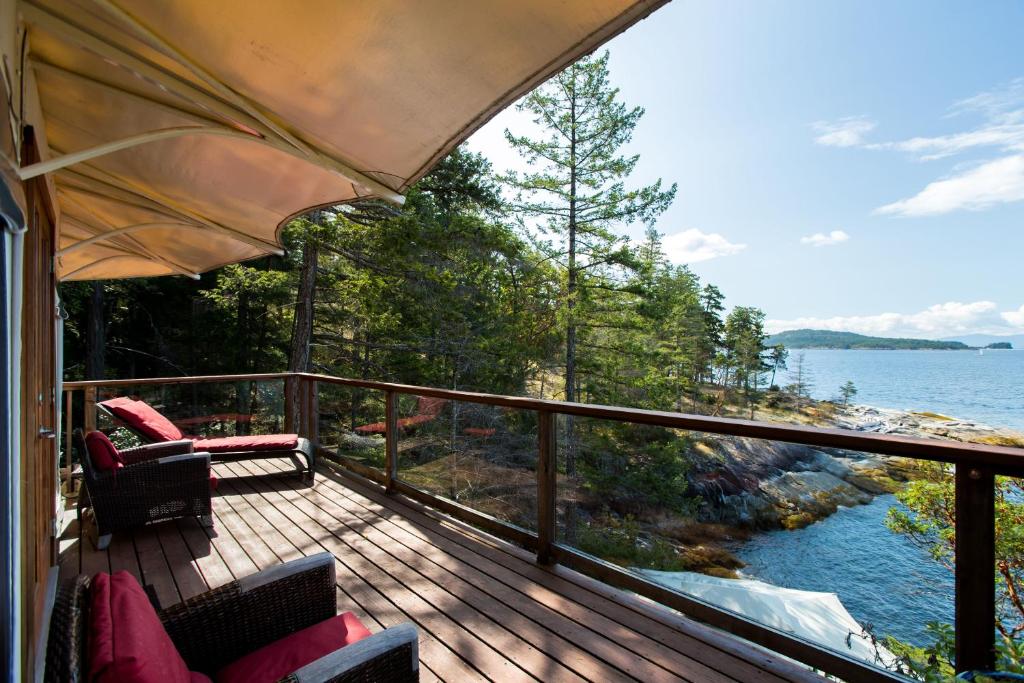 Rockwater Secret Cove Resort photo 2