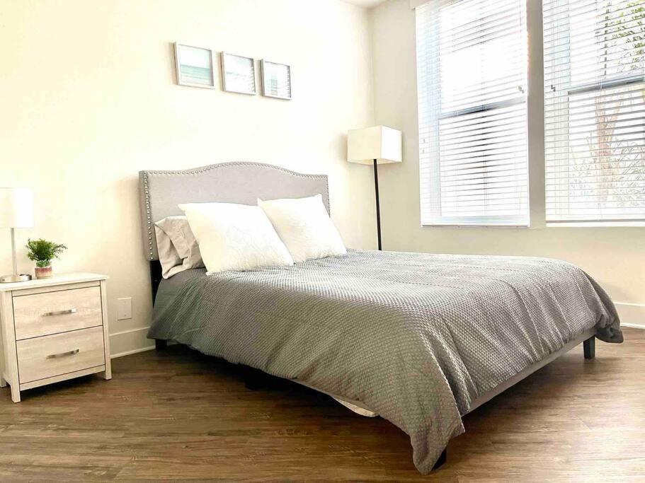 Spacious 2 Bedroom Venice Beach Villa