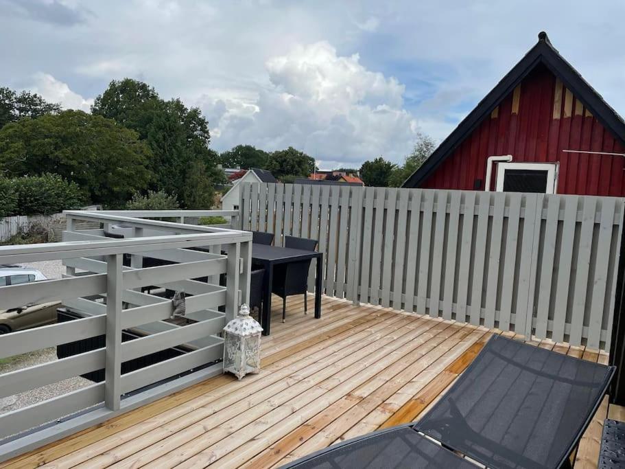 Lejlighed med tagterrasse, have og pool. photo 3