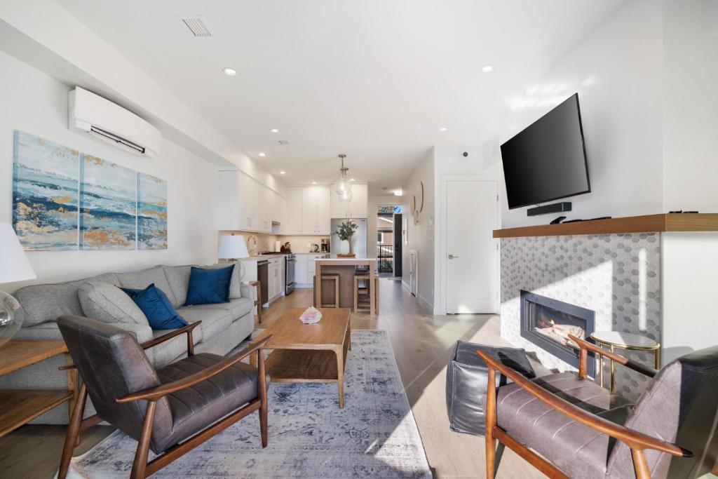 Ocean's 7 at THE BEACH HOUSE photo 2