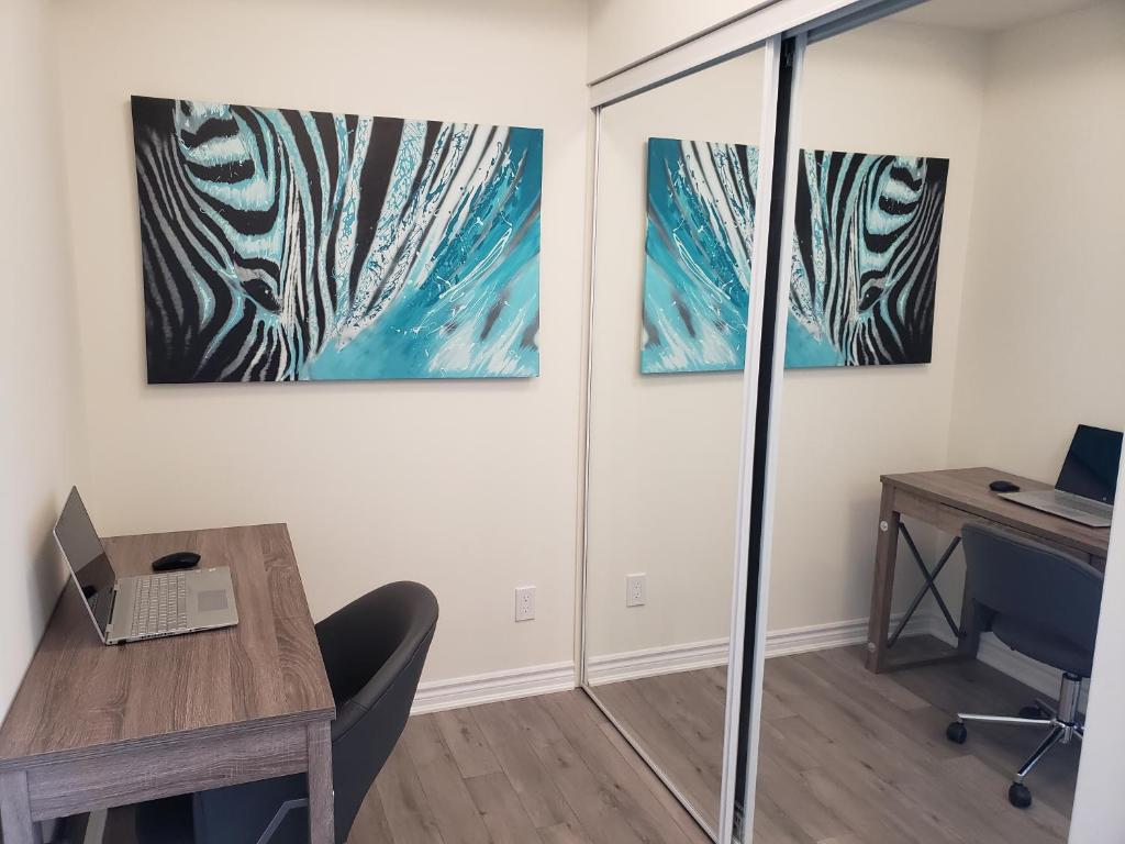 Luxurious Condo Apartment 2BRs-1BAs-1Office with free parking photo 4