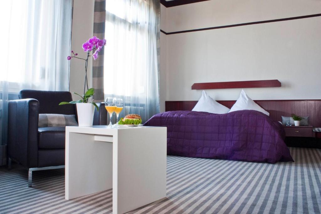 Hotel Neuer Karlshof photo 1